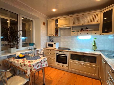 квартира за адресою Зоряний бульв., 1