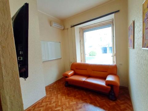 комерційна за адресою Дмитра Яворницького просп. (Карла Маркса), 101-В