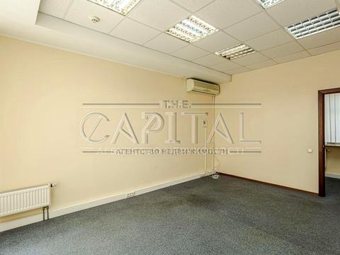 комерційна за адресою Ігорівська вул., 12б