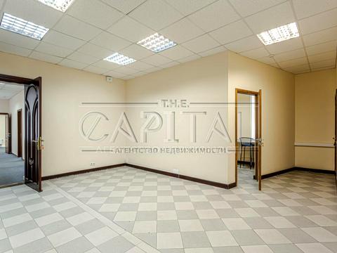 комерційна за адресою Ігорівська вул., 12б