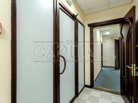 комерційна за адресою Ігорівська вул., 12б