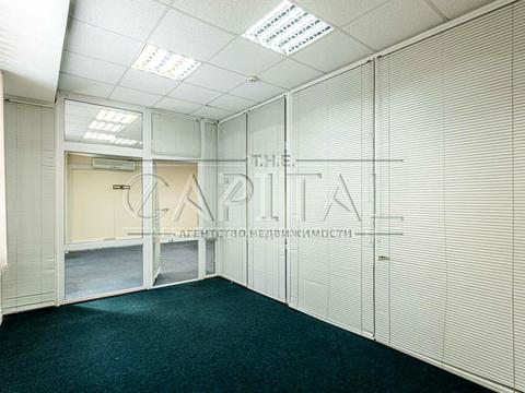 комерційна за адресою Ігорівська вул., 12б