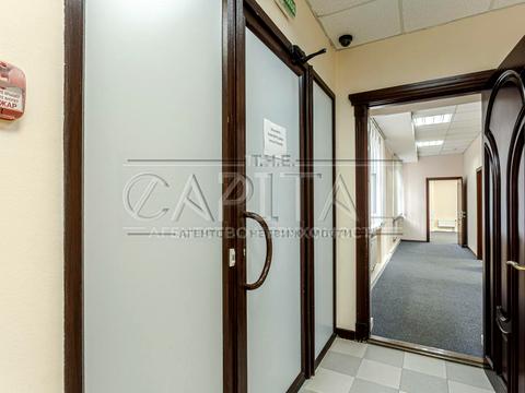 комерційна за адресою Ігорівська вул., 12б