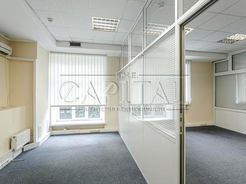 комерційна за адресою Ігорівська вул., 12б