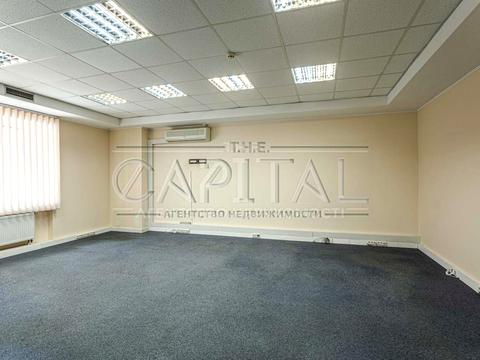 комерційна за адресою Ігорівська вул., 12б