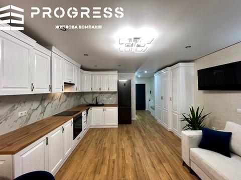 квартира за адресою Романа Левицького вул., 4