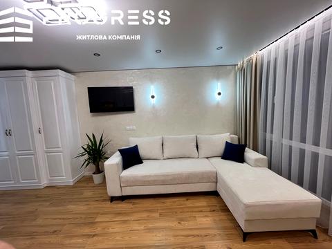 квартира за адресою Романа Левицького вул., 4