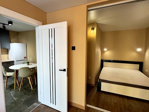 квартира за адресою Залізнична вул., 9А