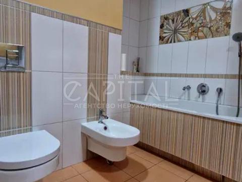 коммерческая по адресу Николая Ушакова ул., 1-Б