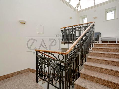 будинок за адресою Контрактова пл., 10-А