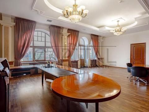 будинок за адресою Контрактова пл., 10-А