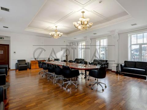 будинок за адресою Контрактова пл., 10-А