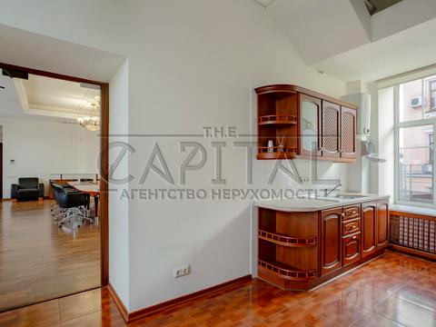 будинок за адресою Контрактова пл., 10-А