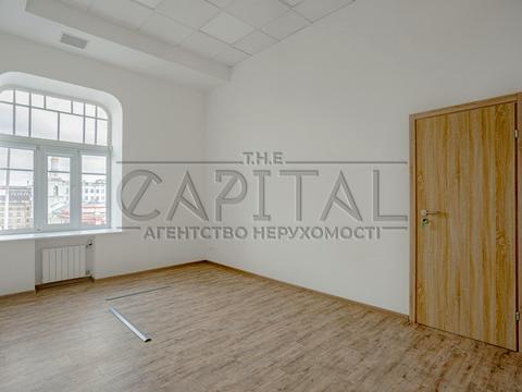 будинок за адресою Контрактова пл., 10-А