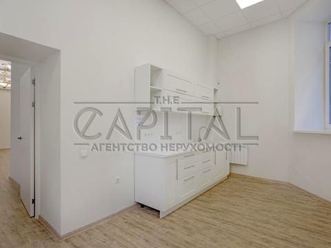 будинок за адресою Контрактова пл., 10-А