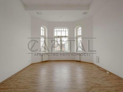 будинок за адресою Контрактова пл., 10-А