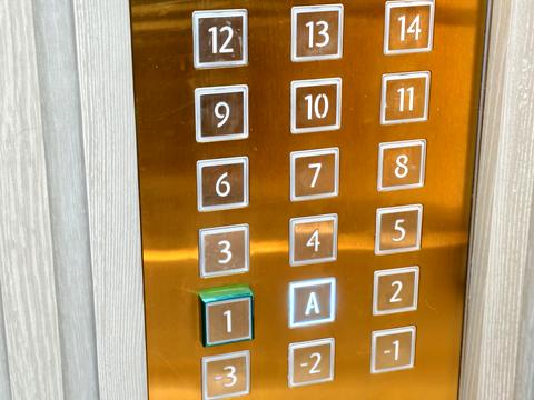 комерційна за адресою Лютеранська, 14-в