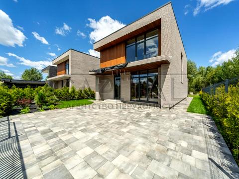 будинок за адресою Ганни Арендт вул.