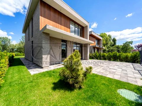 будинок за адресою Ганни Арендт вул.