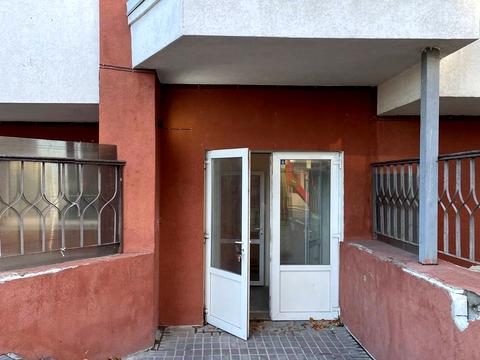 комерційна за адресою Вереснева вул., 22-Б