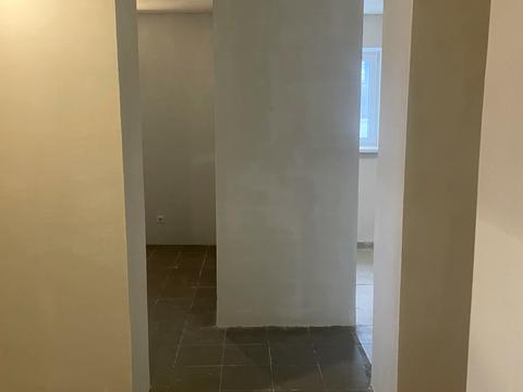 комерційна за адресою Вереснева вул., 22-Б