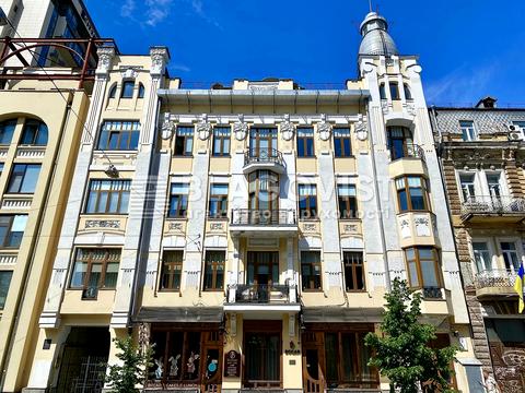 комерційна за адресою Богдана Хмельницького вул., 52