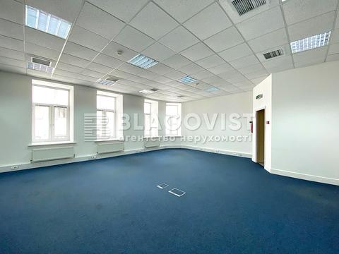 комерційна за адресою Богдана Хмельницького вул., 52