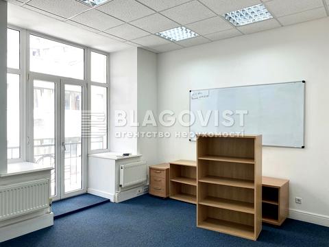 комерційна за адресою Богдана Хмельницького вул., 52