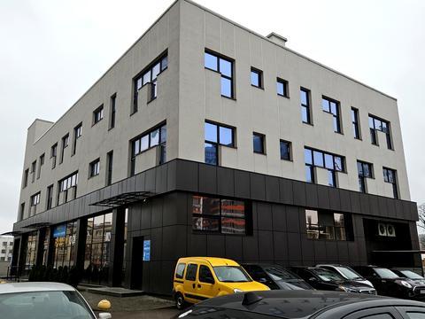 комерційна за адресою Київ, Харківське шосе, 194