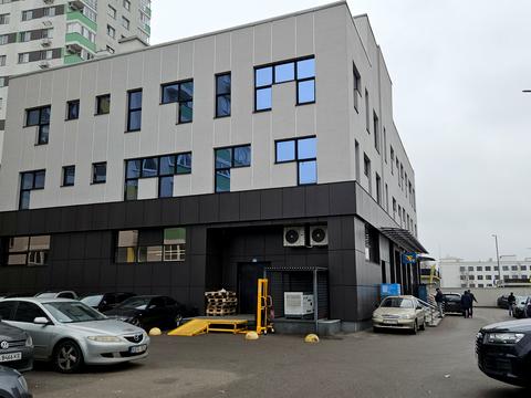 комерційна за адресою Київ, Харківське шосе, 194