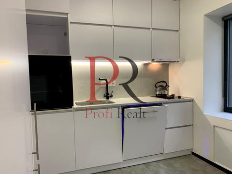 квартира за адресою Набережно-Хрещатицька вул., 3-А