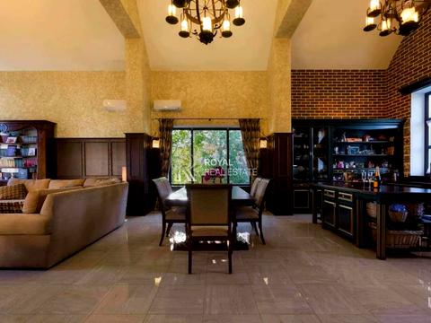 будинок за адресою с. Бобриця, Парковка