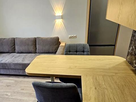 квартира за адресою Вчительська вул., 16