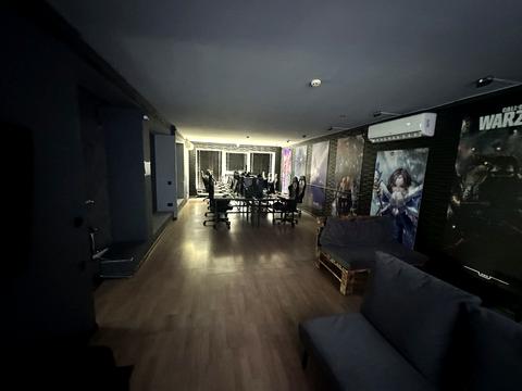 комерційна за адресою Миру просп. (Леніна), 1