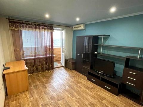 квартира за адресою Тополина вул., 14