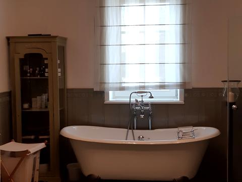 будинок за адресою Анатолія Солов'яненка вул.