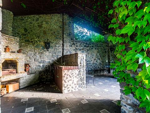 будинок за адресою Лугова вул.