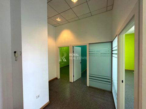 коммерческая по адресу Пымоненка, 13