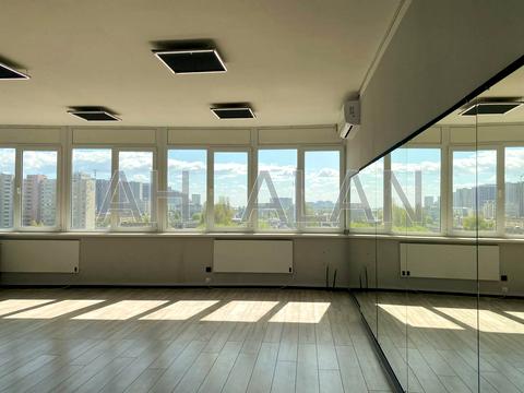 комерційна за адресою Ушинського вул., 40