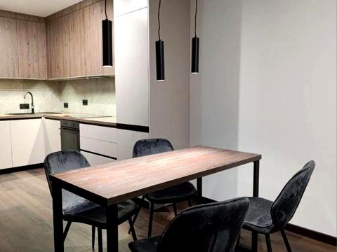 квартира за адресою Причальна вул., 10