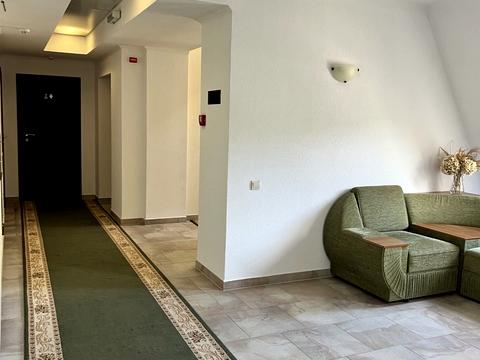 комерційна за адресою Свободи вул., 393