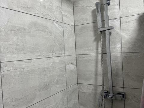 квартира за адресою Профсоюзна вул., 9-А