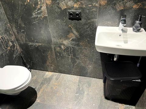 комерційна за адресою Гайдамацького, 17б