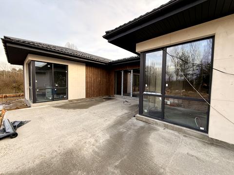 дом по адресу Молодіжна ул.