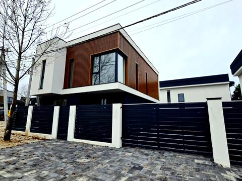 будинок за адресою Райдужна вул., 77