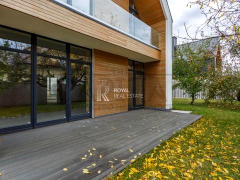 будинок за адресою Івана Франка вул., 1