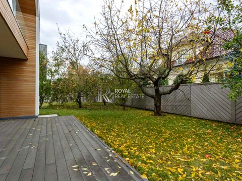 будинок за адресою Івана Франка вул., 1