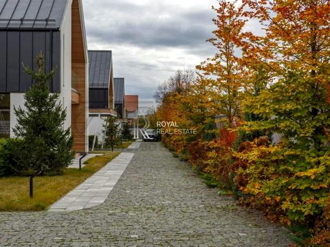 будинок за адресою Івана Франка вул., 1