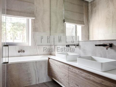 будинок за адресою Анатолія Солов'яненка вул.