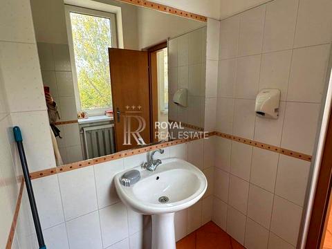 коммерческая по адресу Бехтерівський провулок, 4 В